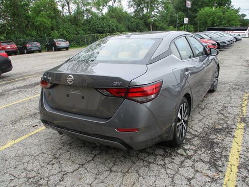 Used 2021 Nissan Sentra SV w/ SV Premium Package FWD image 3