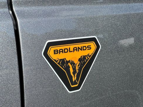 New 2025 Ford Bronco Badlands image 8