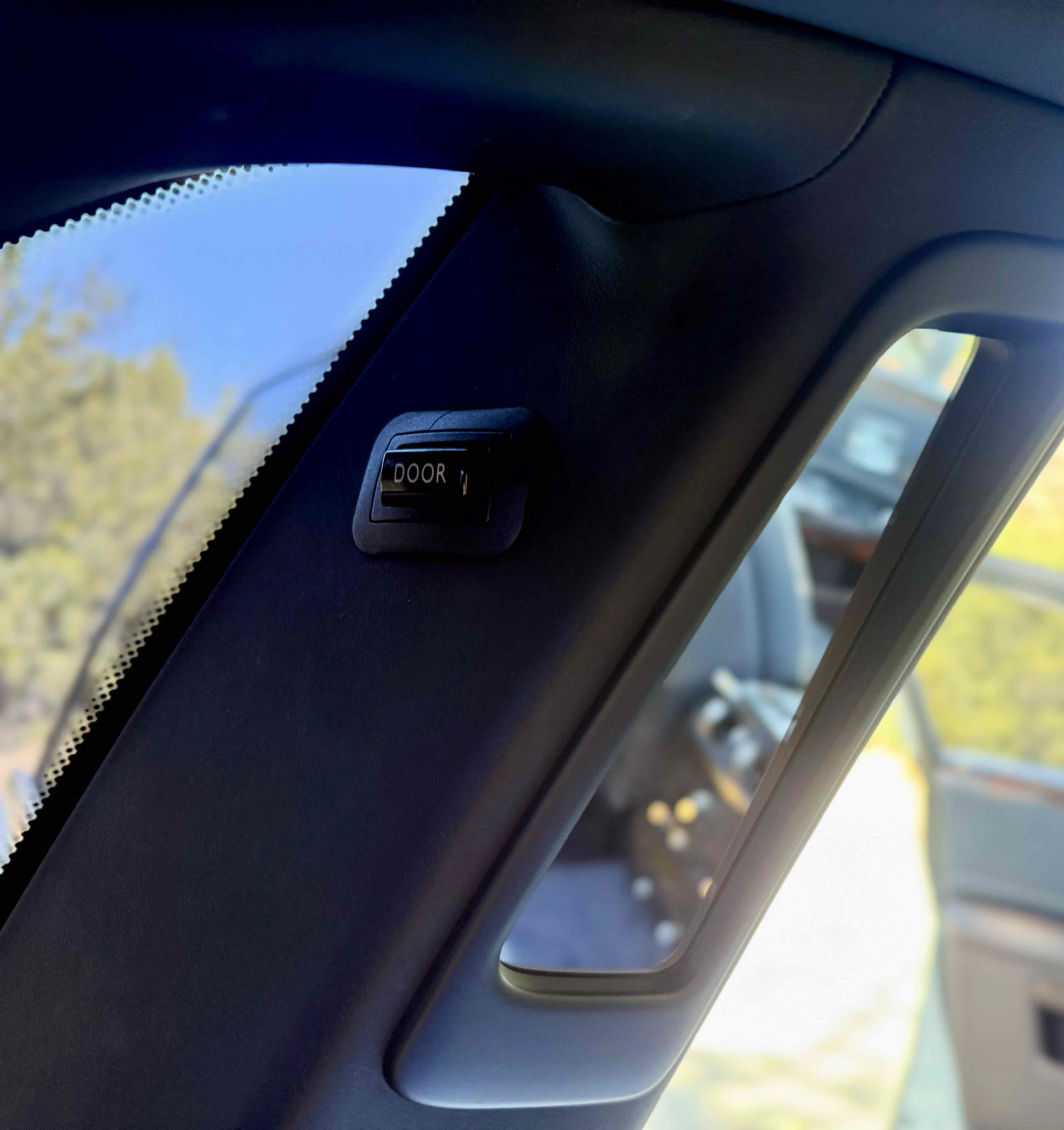 Used 2016 Rolls-Royce Ghost RWD image 31