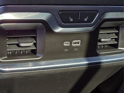 Used 2024 GMC Sierra 2500 Denali Ultimate image 17