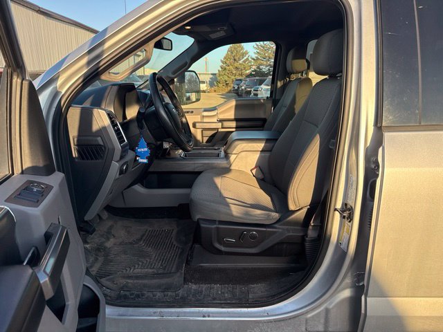 Used 2015 Ford F150 XLT w/ Equipment Group 302A Luxury AWD/4WD image 3