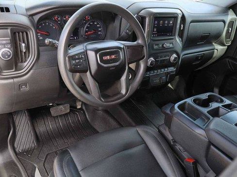 Used 2022 GMC Sierra 1500 Pro w/ Convenience Package image 9