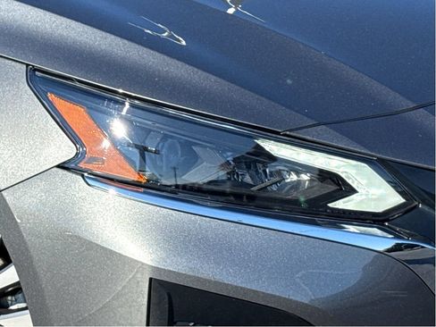 Used 2025 Nissan Altima 2.5 SV FWD image 5