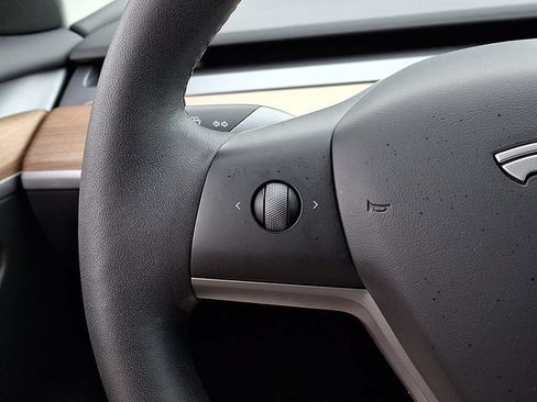 Used 2023 Tesla Model 3 Standard Range RWD image 23