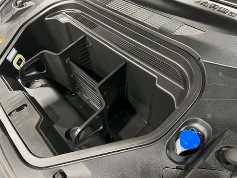 Used 2021 Ford Mustang Mach-E Select image 46