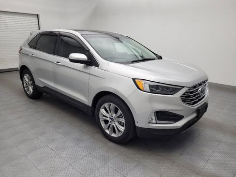 Used 2019 Ford Edge Titanium w/ Equipment Group 301A FWD image 11