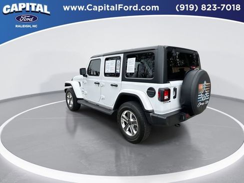 Used 2022 Jeep Wrangler Unlimited Sahara image 6
