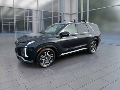 Used 2023 Hyundai Palisade Limited image 5