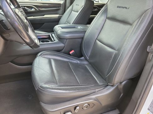 Used 2021 GMC Yukon XL Denali RWD image 4
