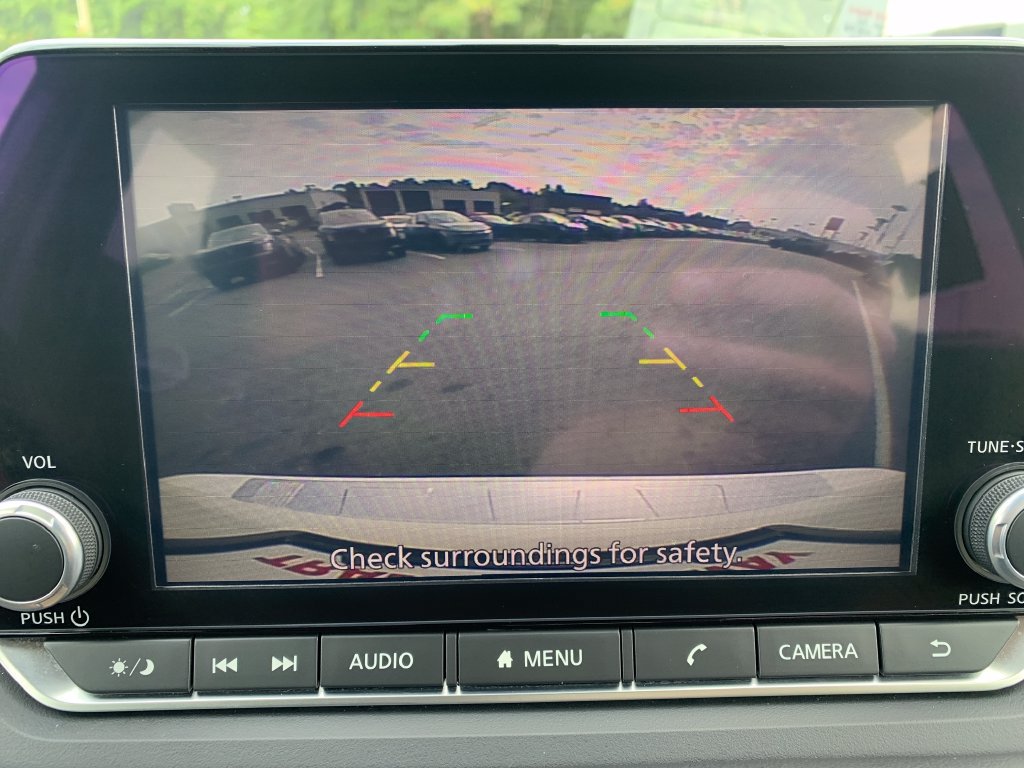 Certified 2025 Nissan Rogue SV FWD image 14