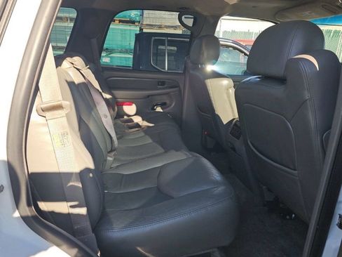 Used 2005 GMC Yukon Denali image 5