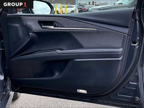 Used 2025 Toyota Camry XLE image 23