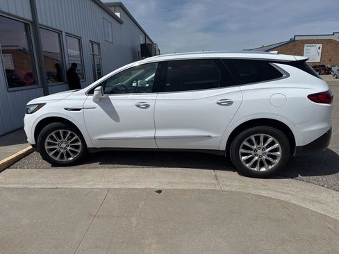 Used 2018 Buick Enclave Premium AWD/4WD image 26