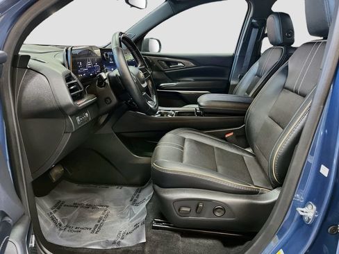 Used 2025 Chevrolet Traverse High Country AWD/4WD image 22