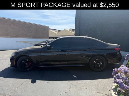 Used 2022 BMW 540i w/ M Sport Package RWD image 2