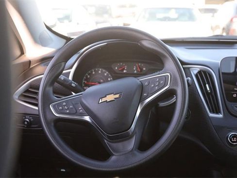 Used 2024 Chevrolet Malibu LT image 20