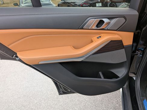 Used 2024 BMW X5 xDrive40i w/ Premium Package image 28