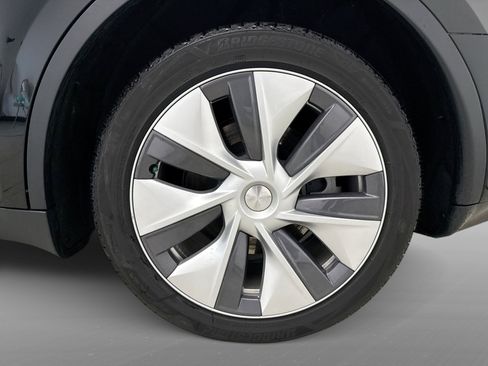 Used 2023 Tesla Model Y Long Range AWD/4WD image 21