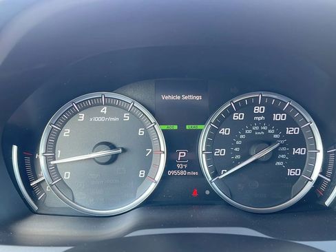 Used 2017 Acura MDX FWD w/ Advance Package image 11