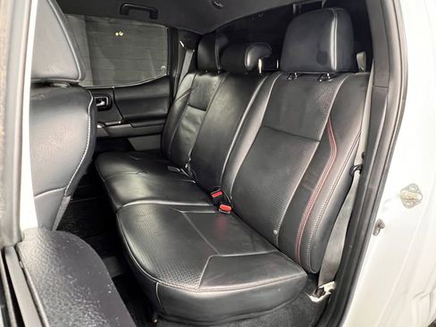 Used 2023 Toyota Tacoma TRD Off-Road w/ TRD Premium Off Road Package image 21