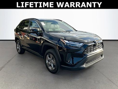 Used 2025 Toyota RAV4 XLE image 1