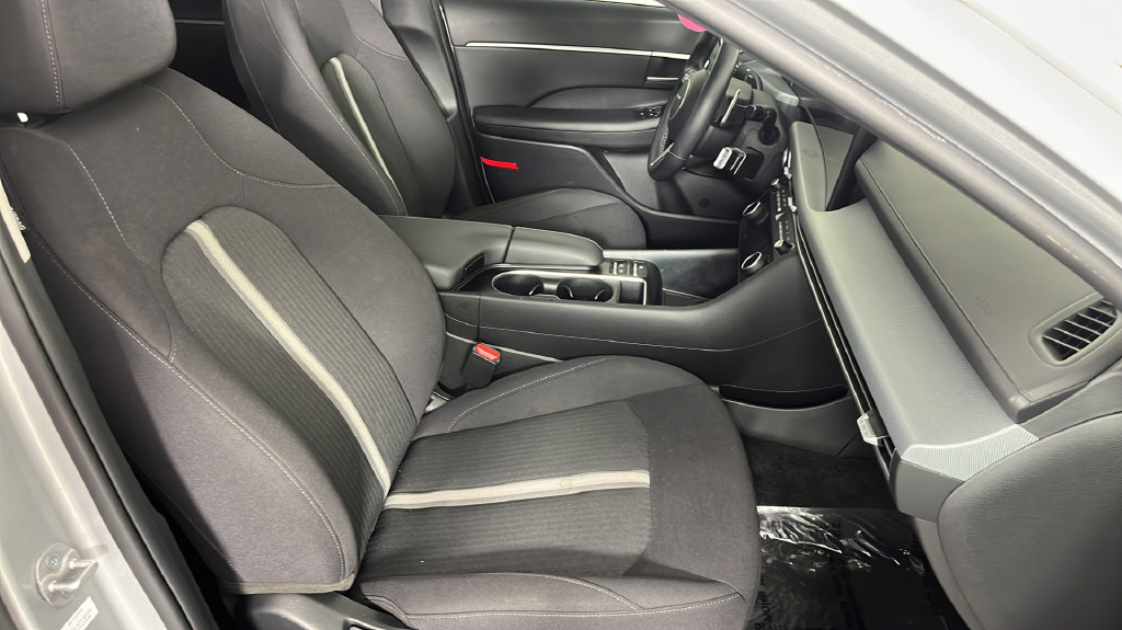 Used 2025 Hyundai Sonata SEL FWD image 20