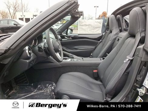 Certified 2024 MAZDA MX-5 Miata RF Grand Touring RWD image 9