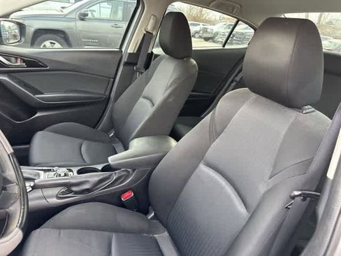 Used 2016 MAZDA MAZDA3 i Sport image 3