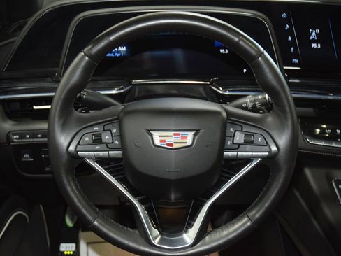 Used 2022 Cadillac Escalade Sport w/ Touring Package AWD/4WD image 37