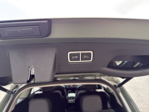 Used 2024 Kia Sorento SX AWD/4WD image 28