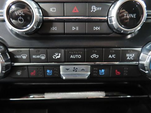 Used 2025 Ford F150 Lariat w/ Equipment Group 501A Mid image 67