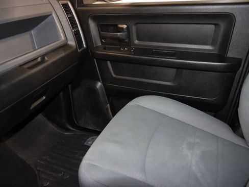 Used 2018 RAM 1500 Express image 46