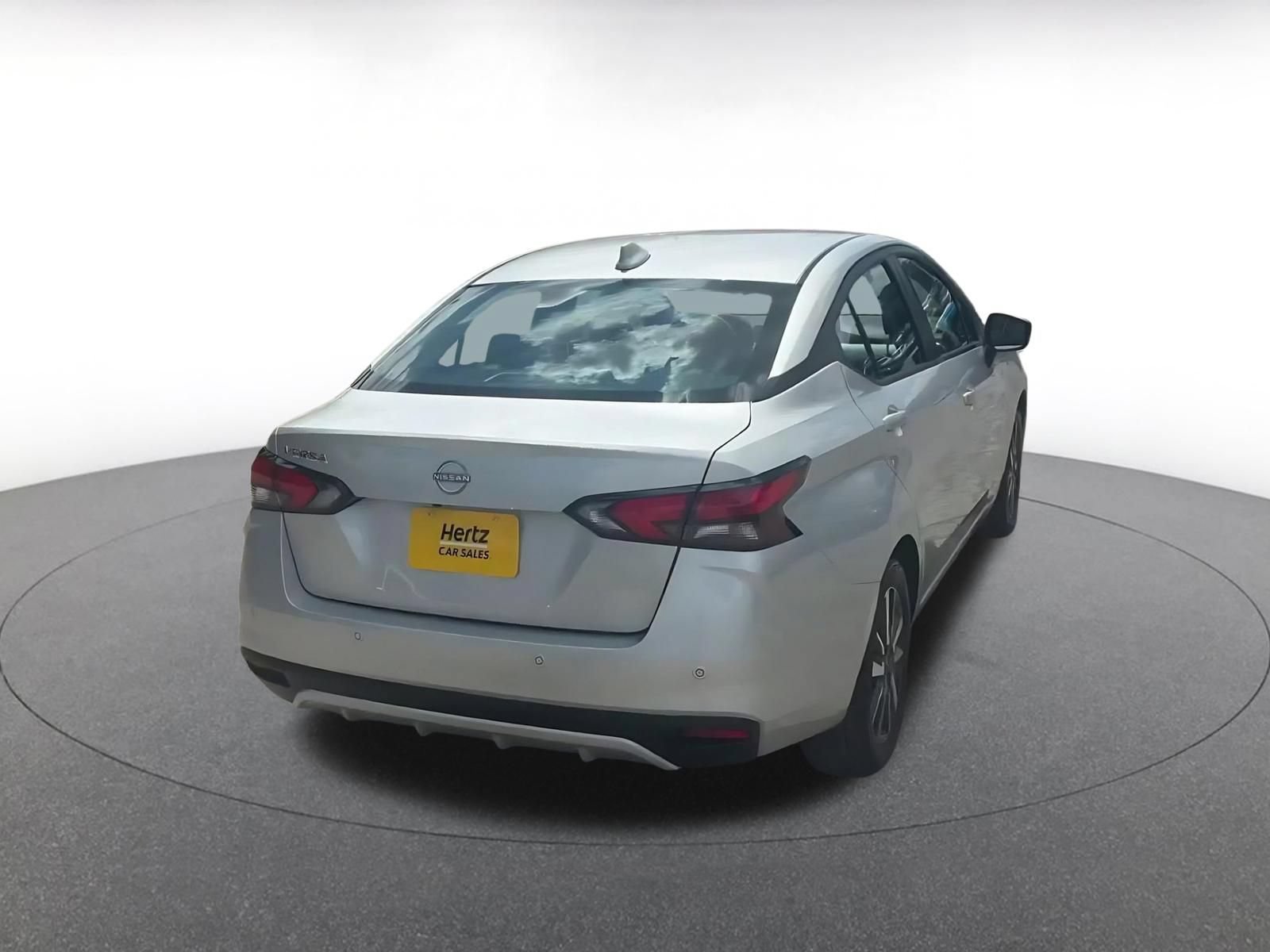 Used 2025 Nissan Versa SV FWD image 13