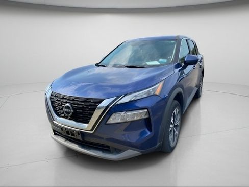Used 2023 Nissan Rogue SV AWD/4WD image 2
