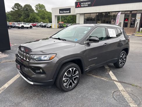 Used 2022 Jeep Compass Limited AWD/4WD image 7
