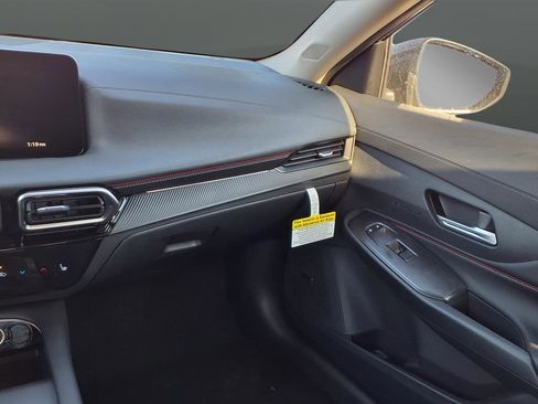 New 2026 Nissan Sentra SR image 17