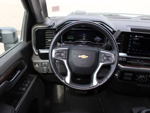 Used 2025 Chevrolet Silverado 3500 LT w/ Convenience Package AWD/4WD image 10