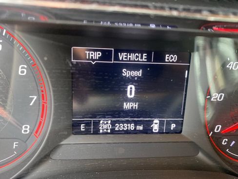 Used 2022 Chevrolet TrailBlazer RS w/ Sun and Liftgate Package AWD/4WD image 11