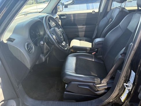 Used 2017 Jeep Patriot Sport w/ Power Value Group AWD/4WD image 4