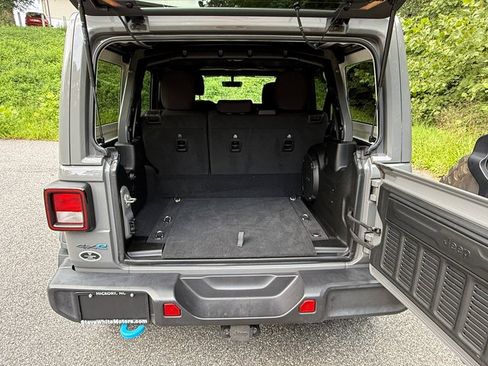 Used 2023 Jeep Wrangler Unlimited w/ Sun & Screen Package AWD/4WD image 15