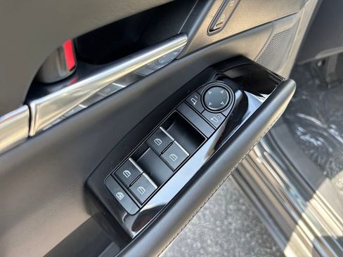 New 2025 MAZDA CX-30 AWD 2.5 S w/ Preferred Package image 11