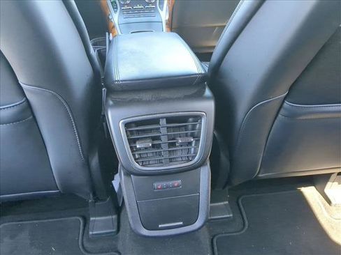 Used 2020 Lincoln Nautilus Reserve FWD image 15