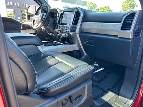 Used 2022 Ford F250 Lariat w/ Lariat Ultimate Package AWD/4WD image 12