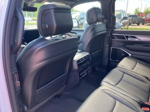 New 2026 Jeep Grand Wagoneer L Limited AWD/4WD image 25
