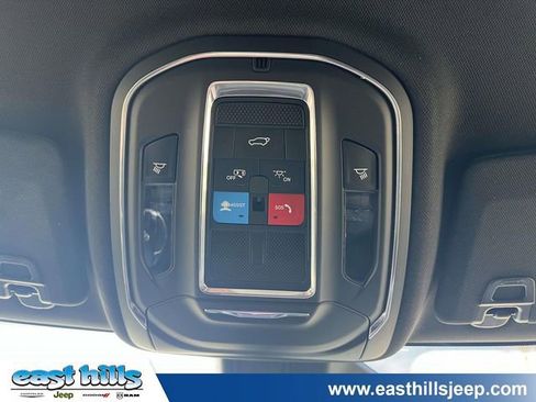 Certified 2024 Jeep Grand Cherokee Limited AWD/4WD image 39