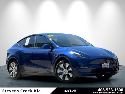 Used 2024 Tesla Model Y Long Range AWD/4WD image 1