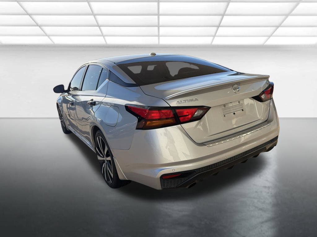 Used 2021 Nissan Altima 2.5 SR w/ SR Premium Package FWD image 4