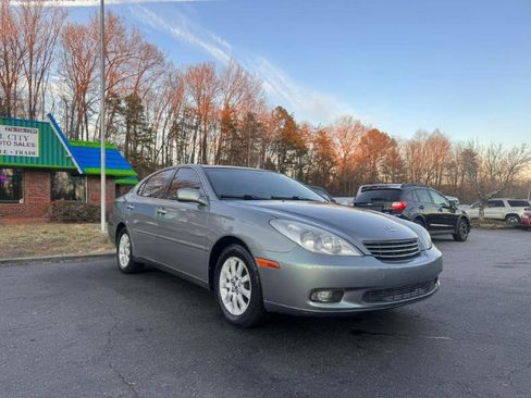 Used 2003 Lexus ES 330 Sedan image 3