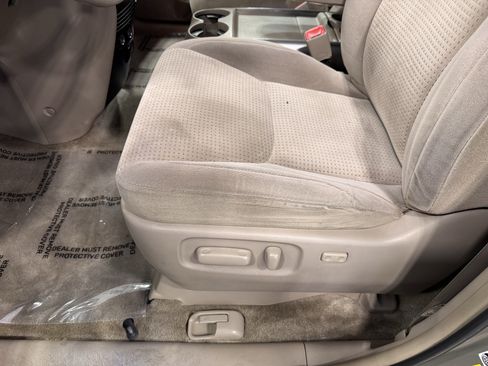 Used 2008 Toyota Sienna LE image 18