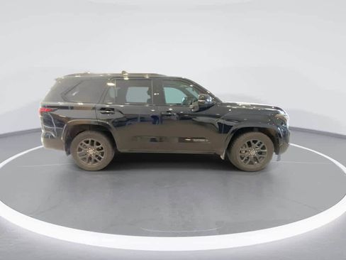 Certified 2023 Toyota Sequoia Platinum AWD/4WD image 9
